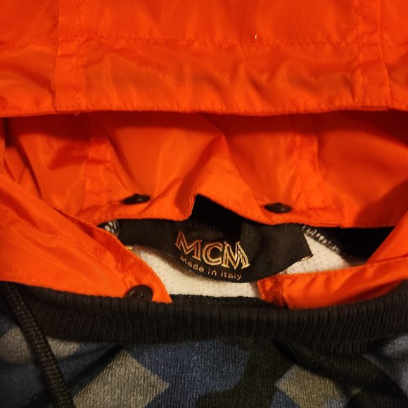 MCM Men's Sweatsuit 2pc set - Picture 4 of 8